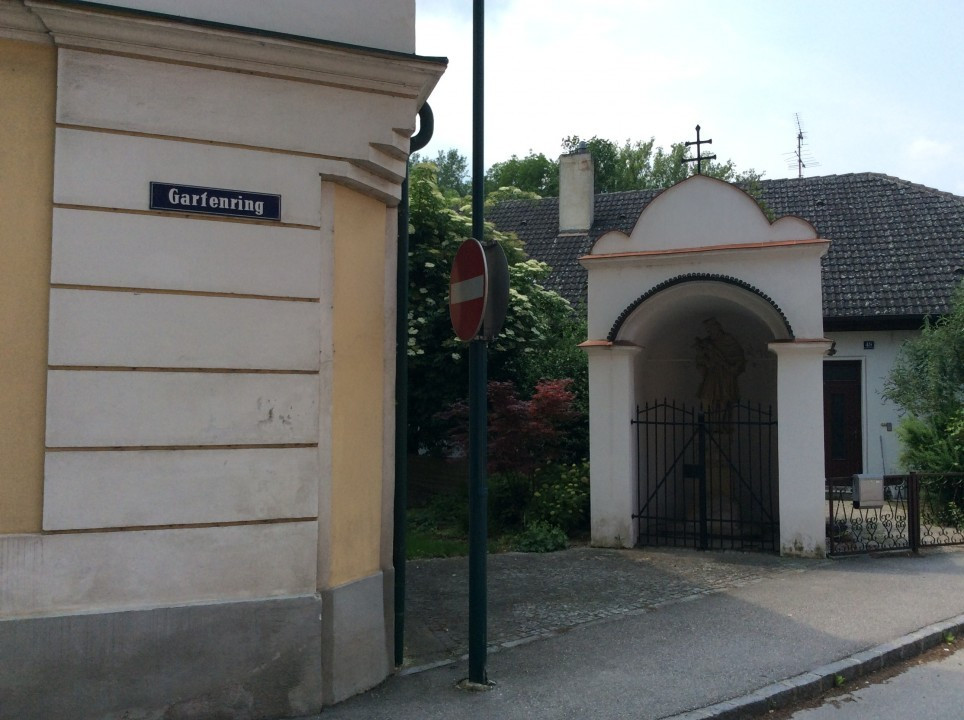 Traismauer < Nepomuk