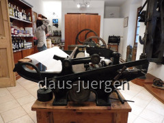 Mullbindenschneideundaufwickelmaschine