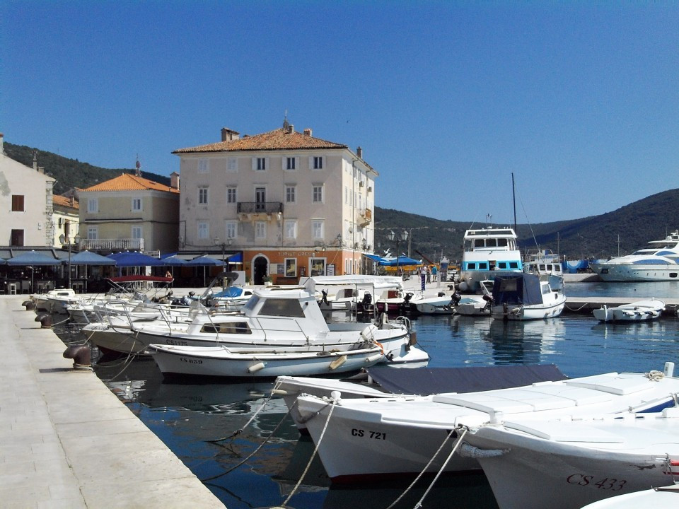 03 Cres Stadt