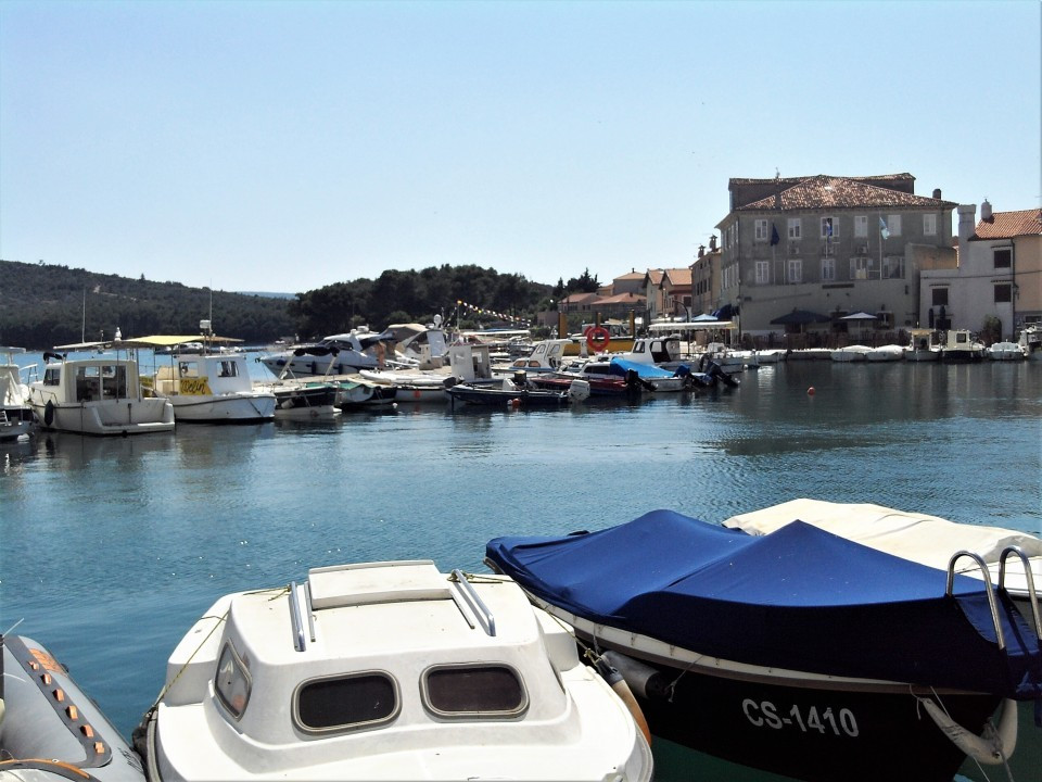 04 Cres Stadt