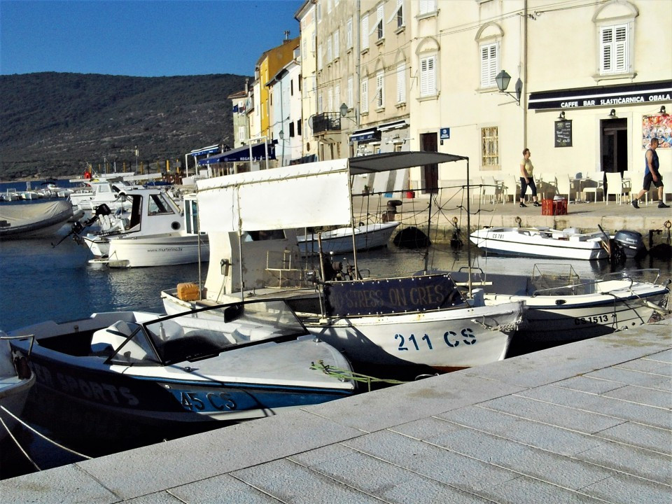 38 Cres Stadt