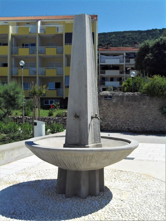 42 Cres Stadt