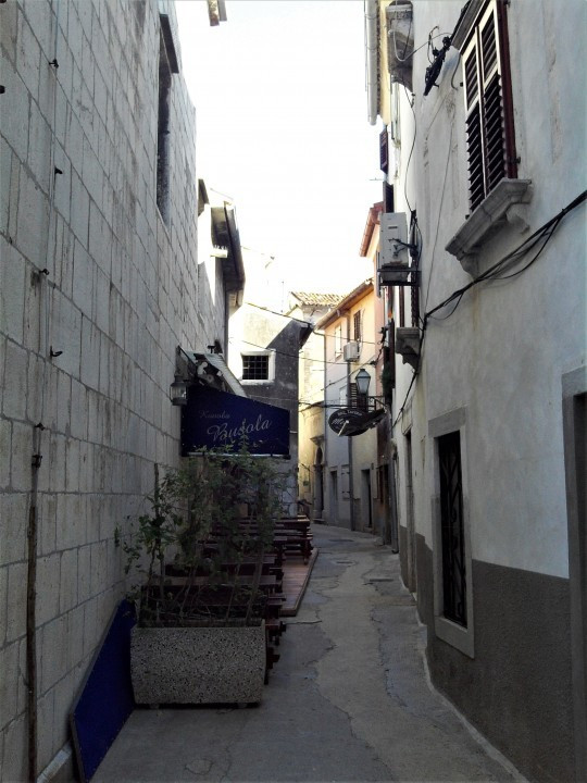 48 Cres Stadt