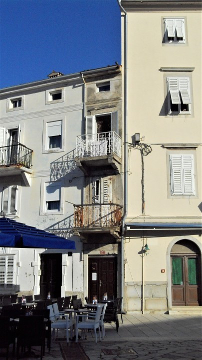 64 Cres Stadt