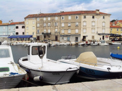 77 Cres Stadt