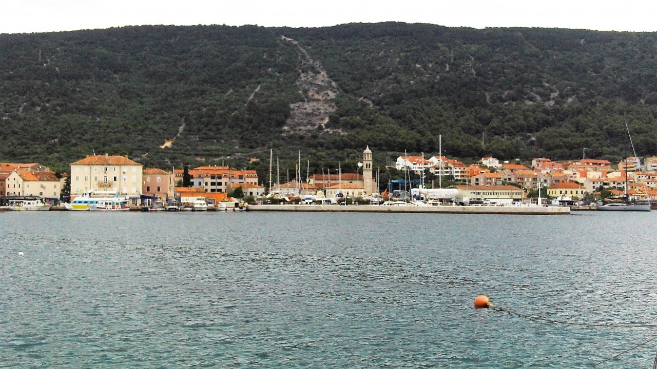 87 Cres Stadt