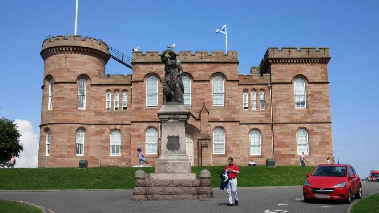 1Inverness_09