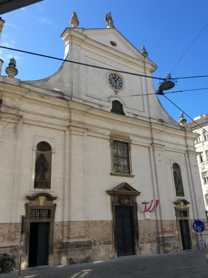 Wien Paulanerkirche < Nepomuk
