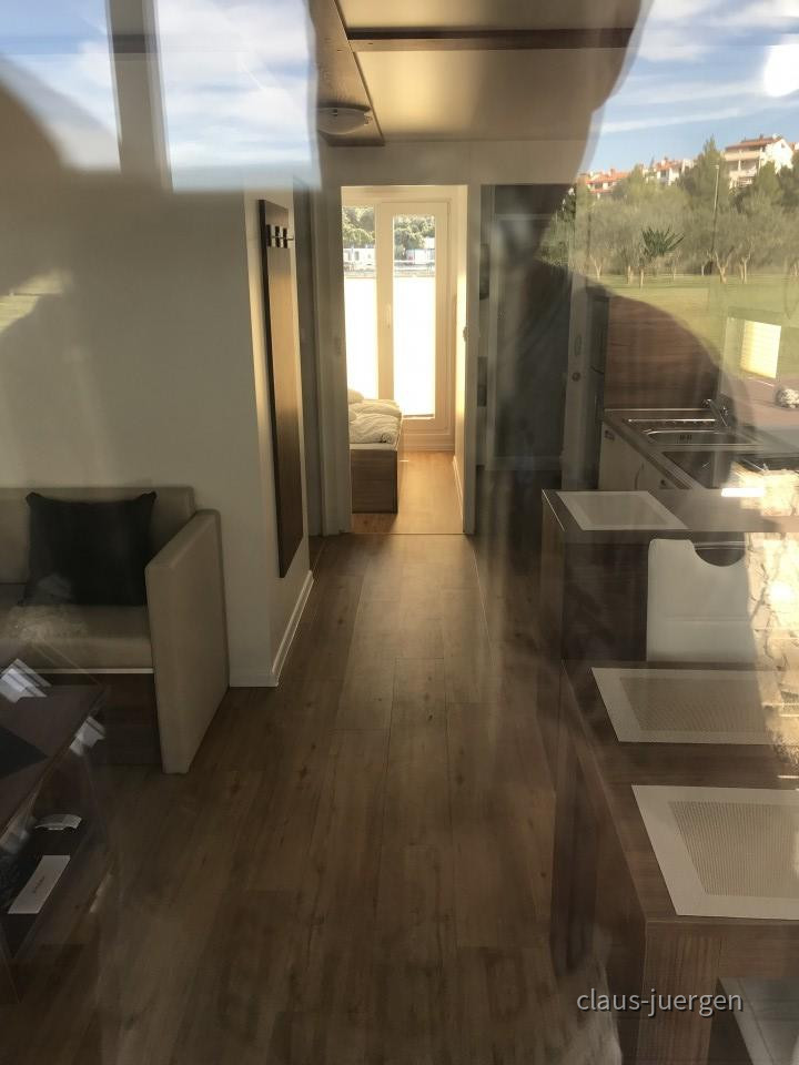 ?random=0&maxWidth=0&embedded=0&thumbnail=large