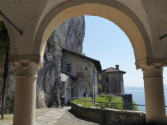 Lago Maggiore Kloster Santa Caterina del Sasso
