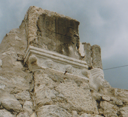 Venzone 1993 Zeichen der Zerstörung 3