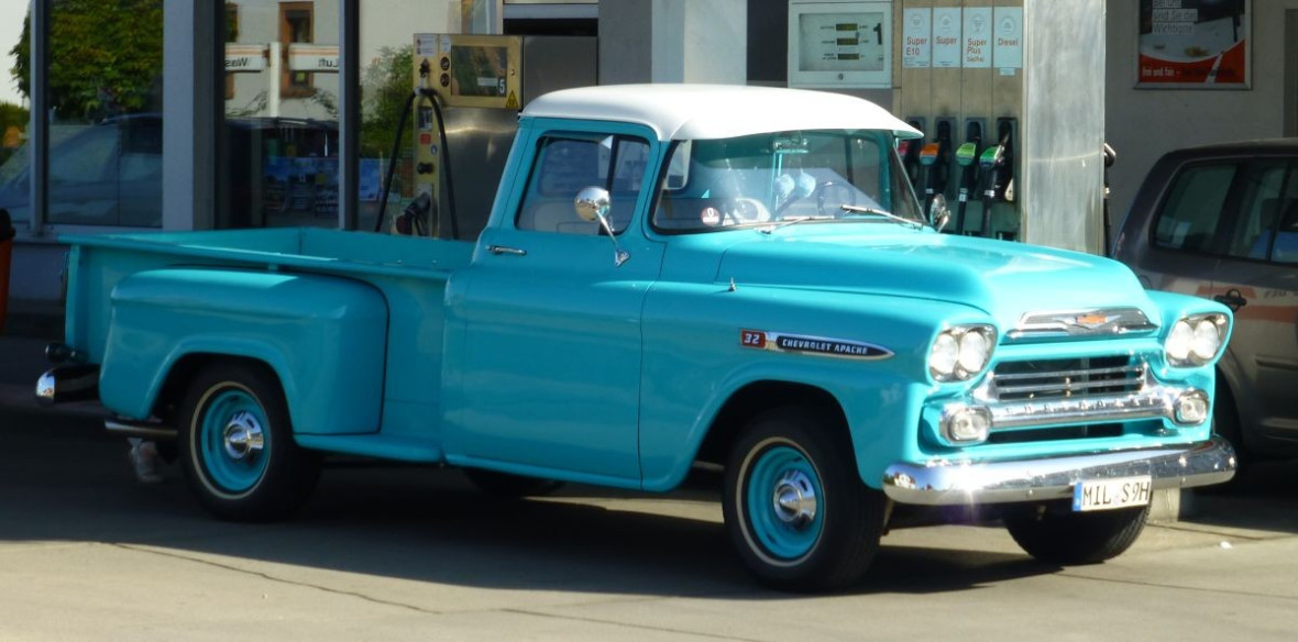Chevrolet Apache 32