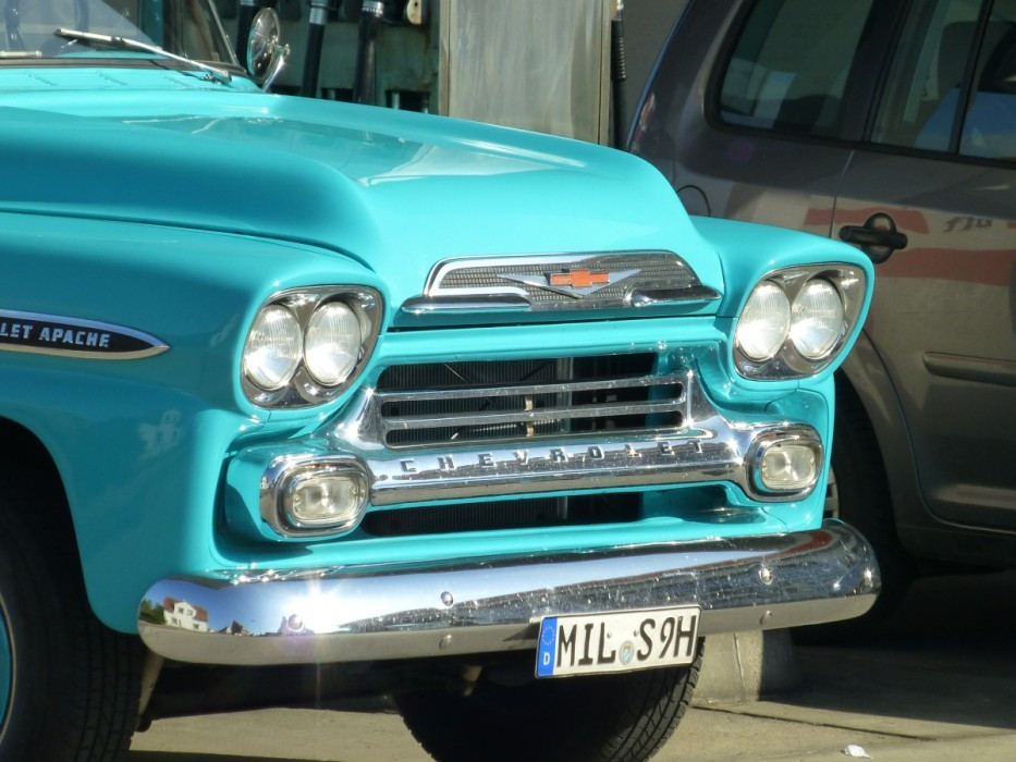 Chevrolet Apache 32