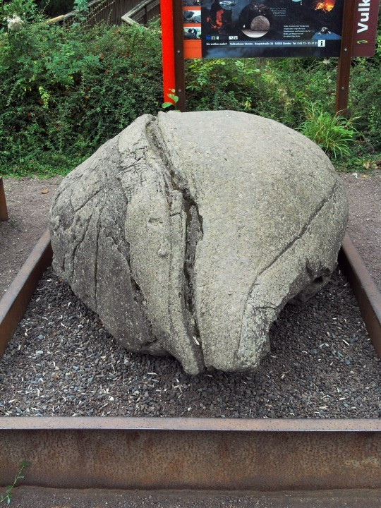 05 Strohn Lavabomben