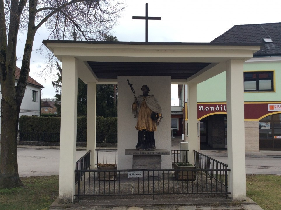 Neumarkt an der Ybbs< Nepomuk