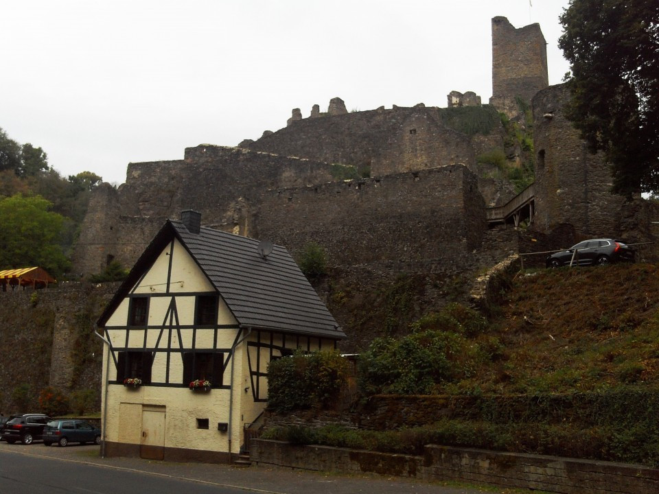 08 Manderscheid Burgen