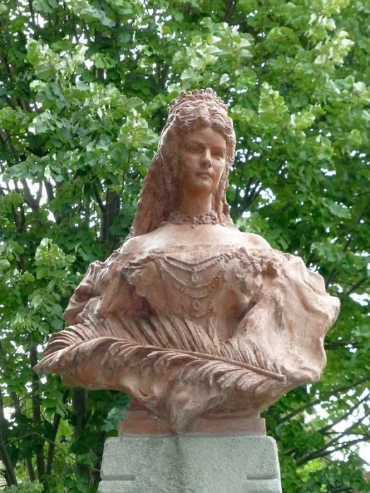 Budapest, Csillaghegy, Büste von Königin Elisabeth