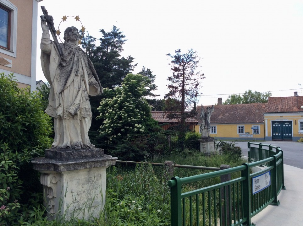 Weitersfeld < Nepomuk