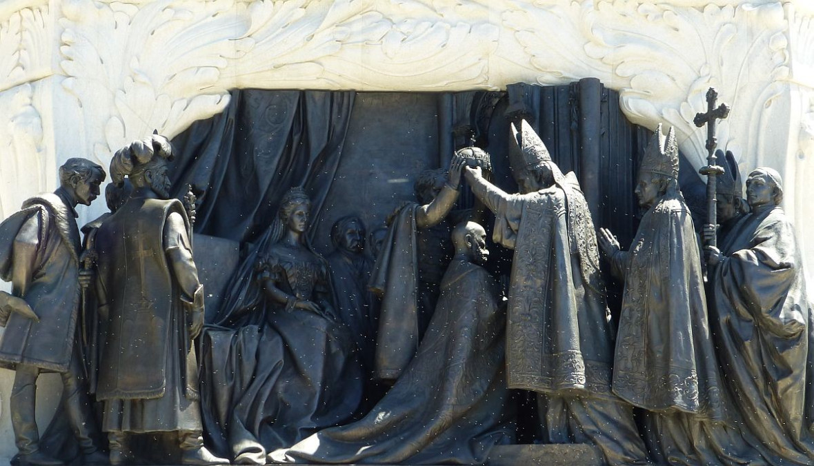 Budapest, Parlament, Andrássy-Denkmal, Krönungsrelief
