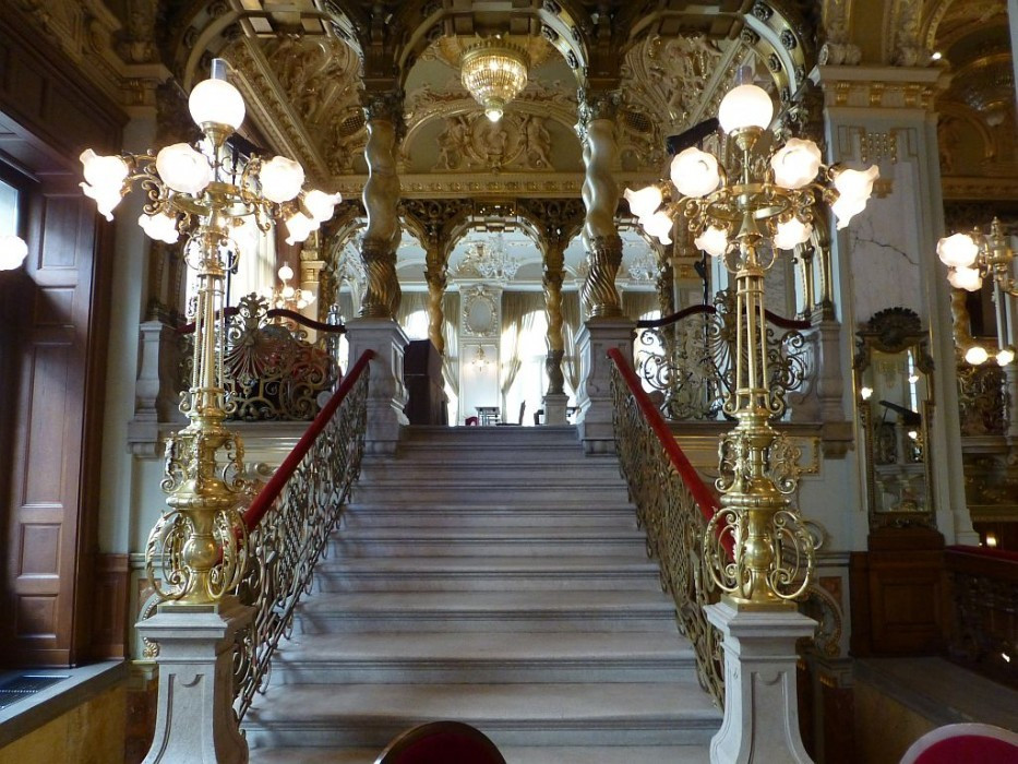 Budapest, Café New York, innen
