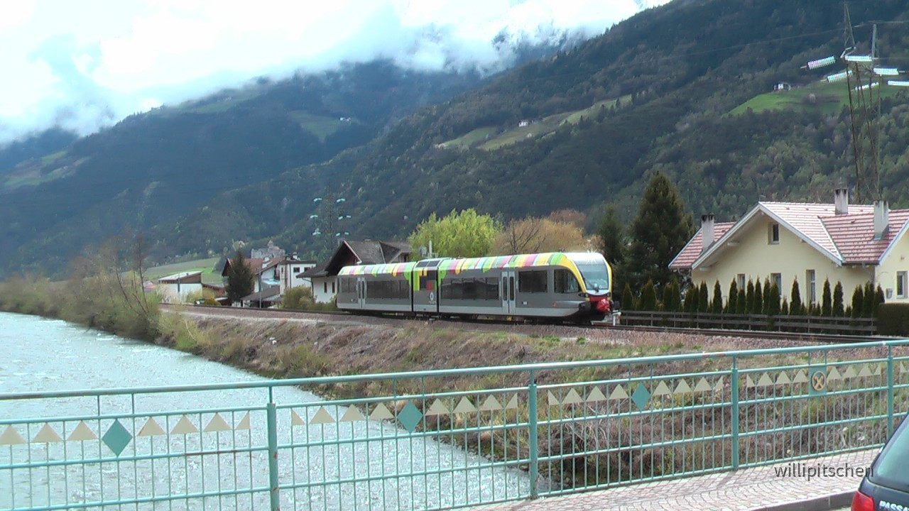 ?random=442709001&maxWidth=0&embedded=0&thumbnail=medium