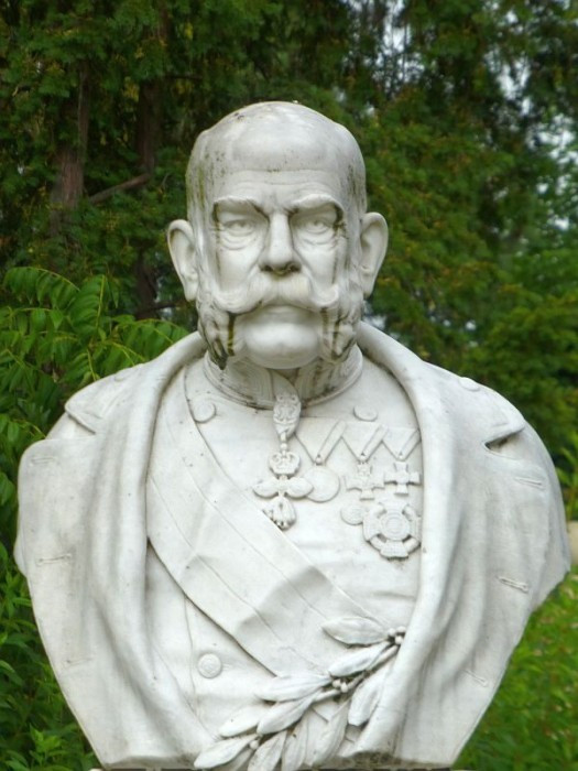 Gödöllő, Schloss, Franz Joseph Denkmal im Königsgarten