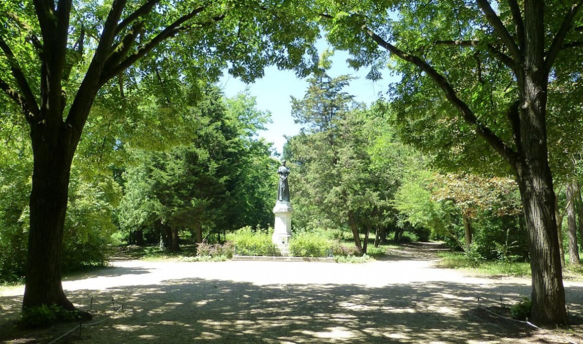 Gödöllő, Elisabeth-Denkmal