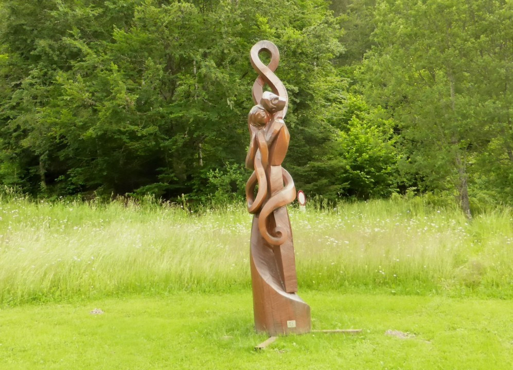 Schloss Albeck, Holzskulpturen (1)