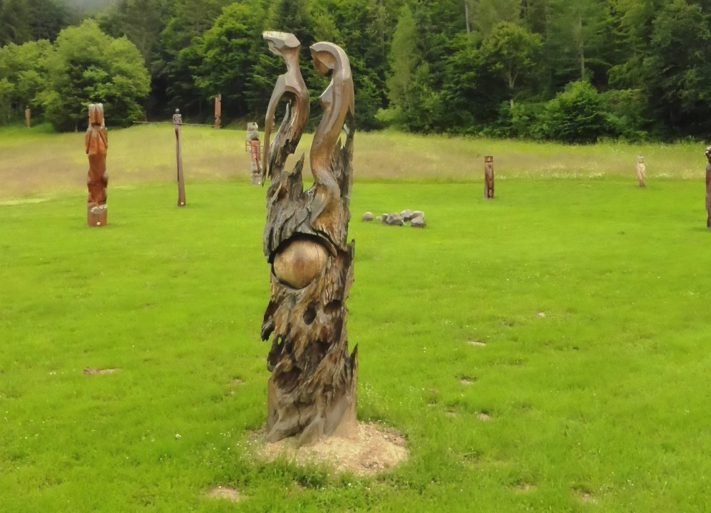 Schloss Albeck, Holzskulpturen (3)