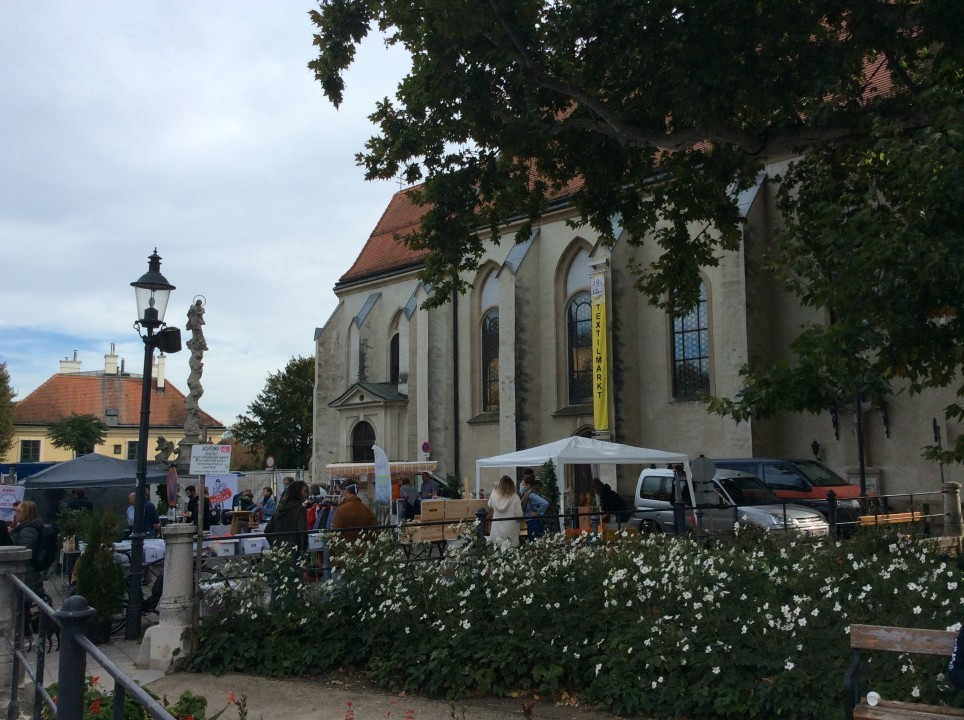 Wien Hietzing < Nepomuk