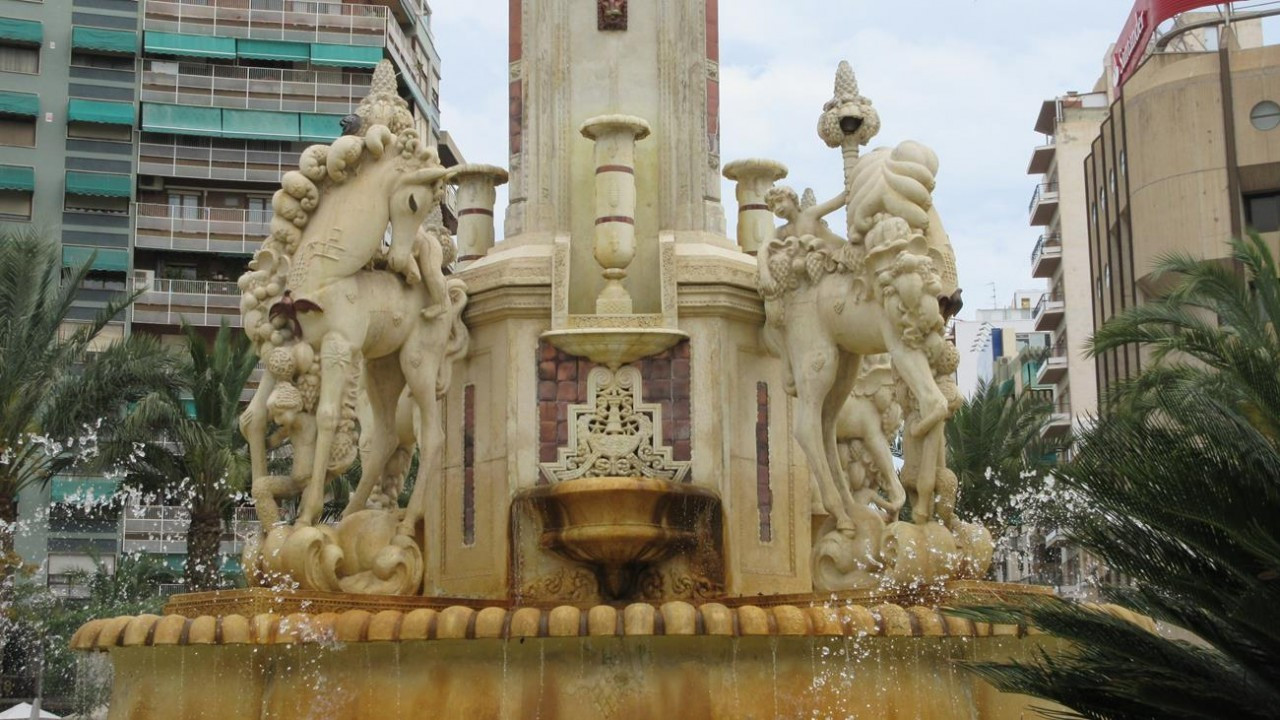 Alicante_Brunnen_04