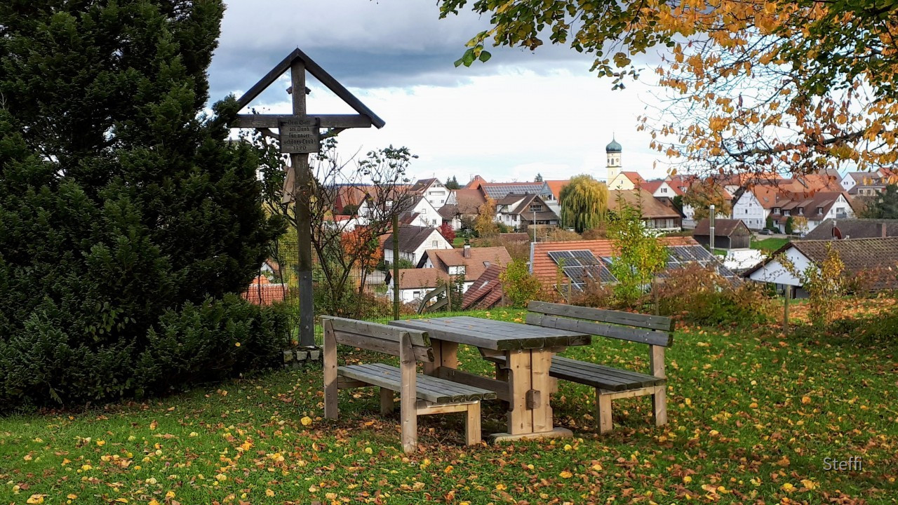 Rastplatz für Wanderer oberhalb unseres Dorfes
