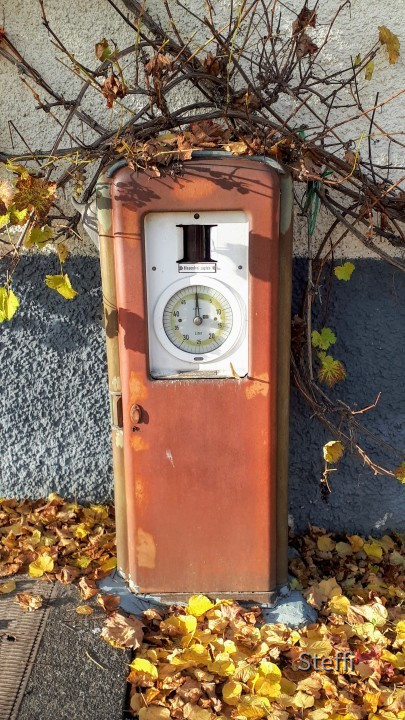 Alte Zapfsäule in unserem Dorf