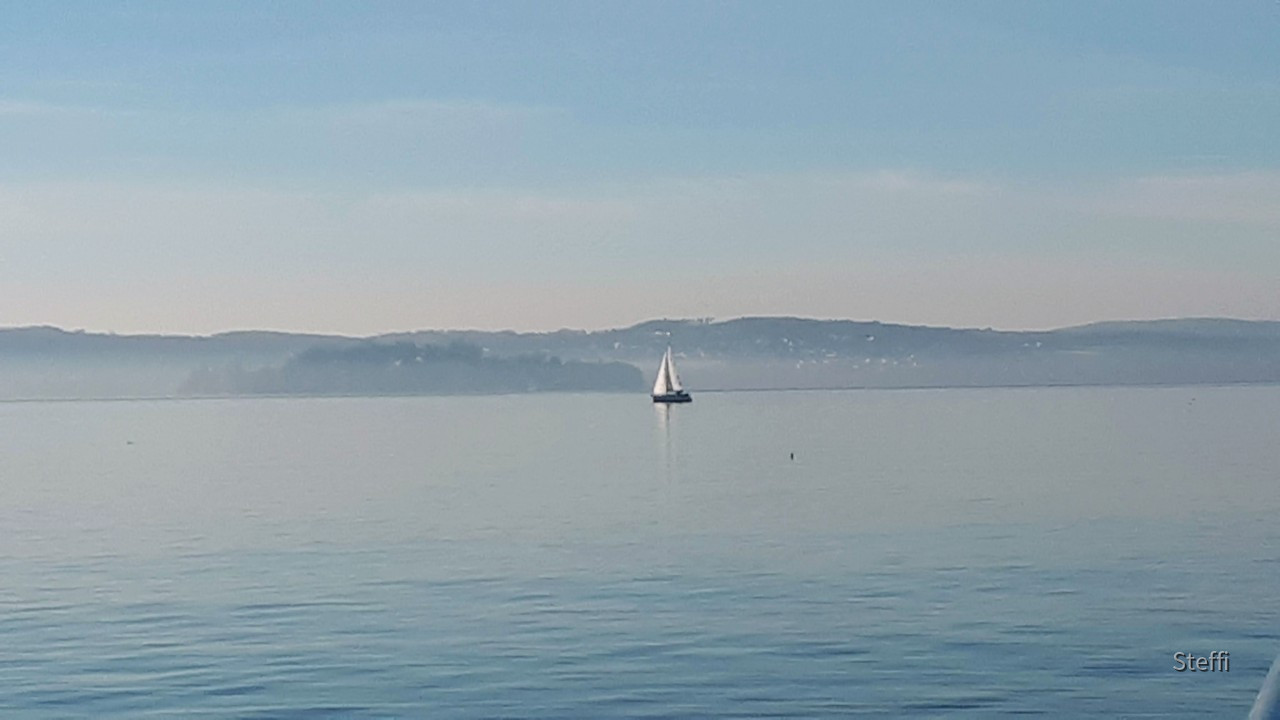 Einsames Segelschiff