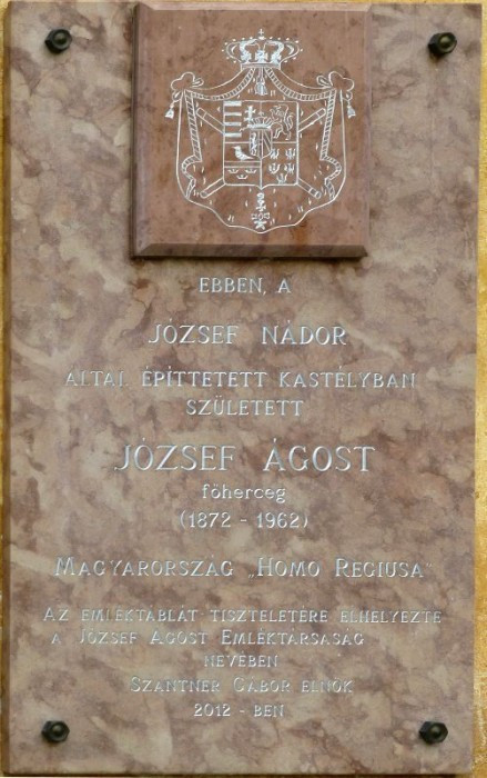 Alcsút, Schloss, Gedenktafel