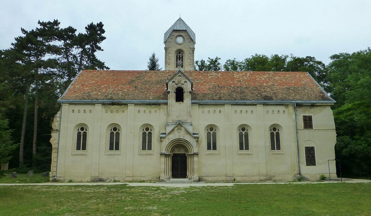Alcsút, Schloss, Kapelle