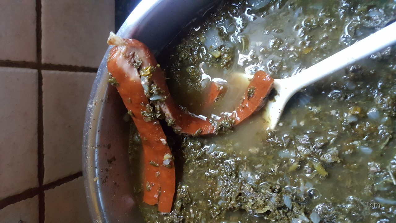 Grünkohl mit Kartoffelgnocchi und Wurst