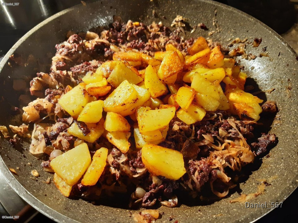 09_Blunzengröstl