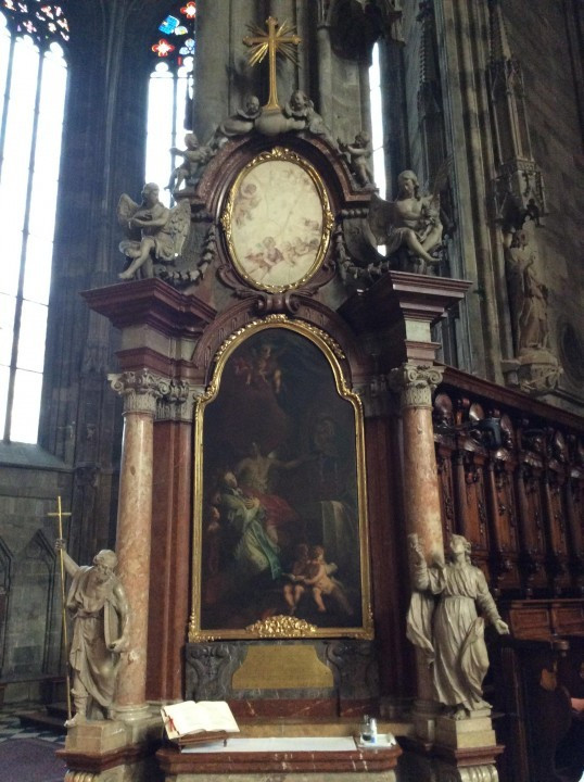 Wien 1010 Stephansdom < Nepomuk