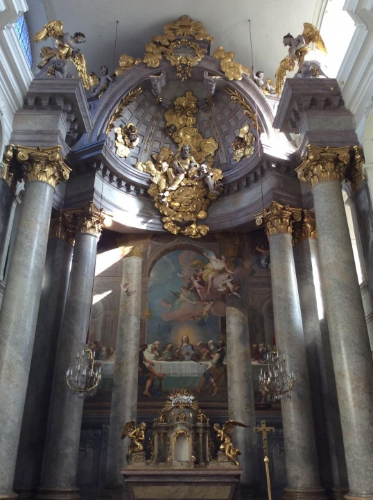Korneuburg Augustinerkirche < Nepomuk