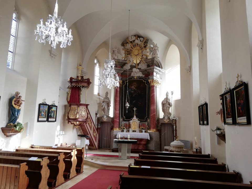 Neuhaus < Nepomuk
