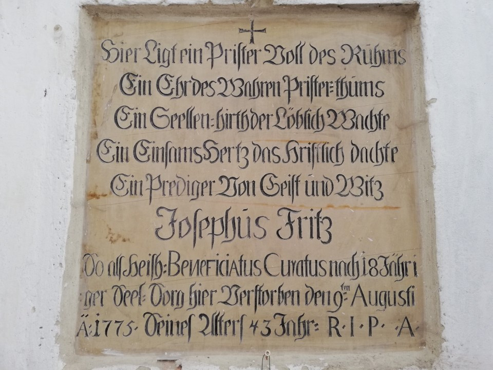 Neuhaus < Nepomuk