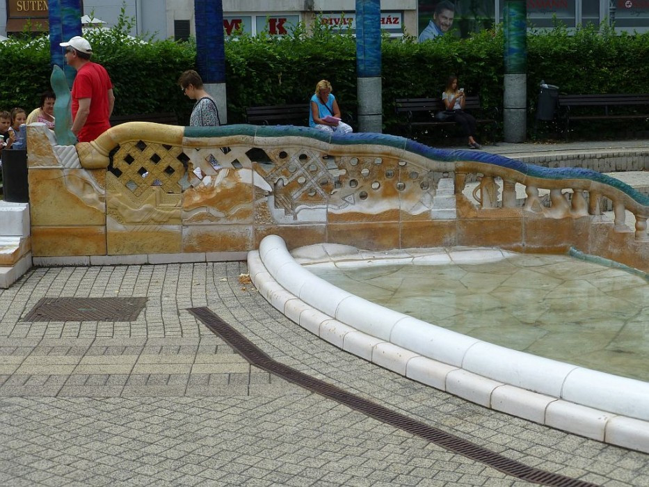 H: 1680 Debrecen > Millenniumsbrunnen > Teilansicht