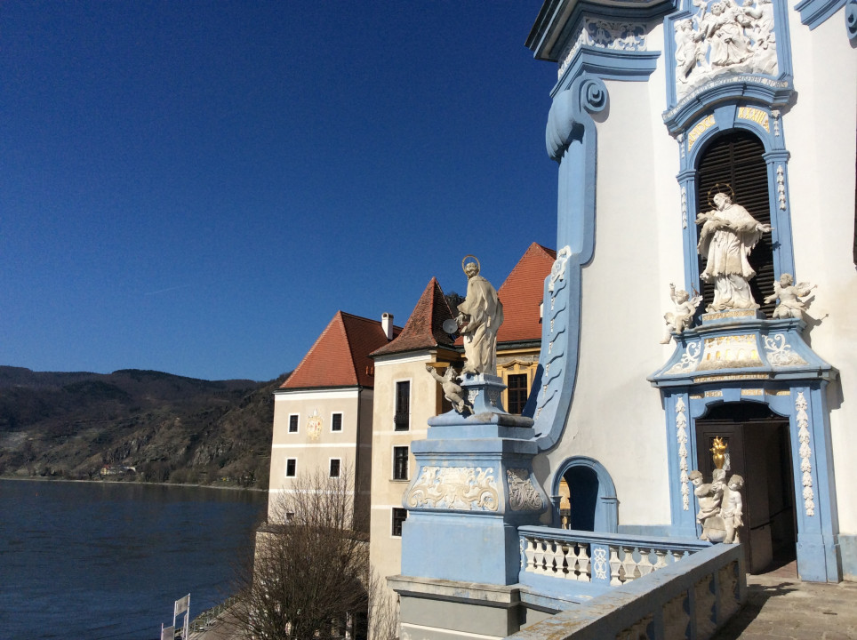 Dürnstein < Nepomuk