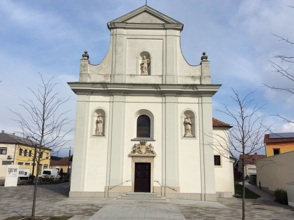 Enzersdorf an der Fischa < Nepomuk