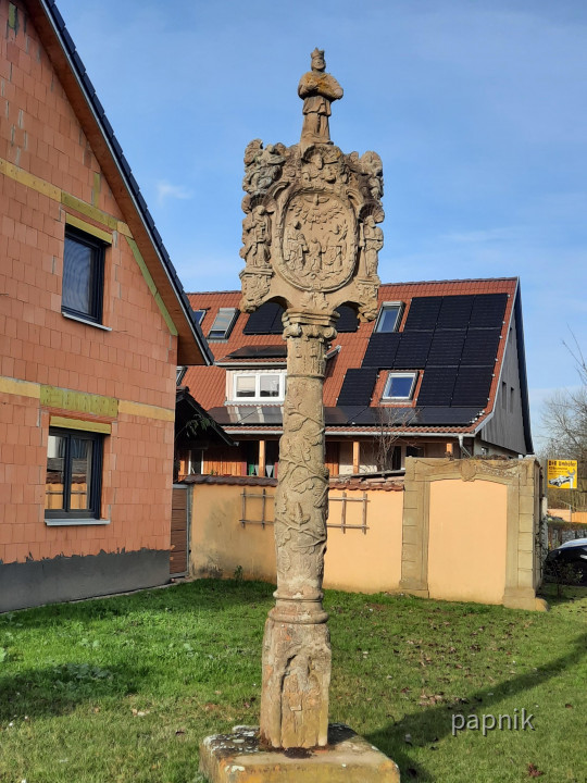 Nepomuk auf einer Säule