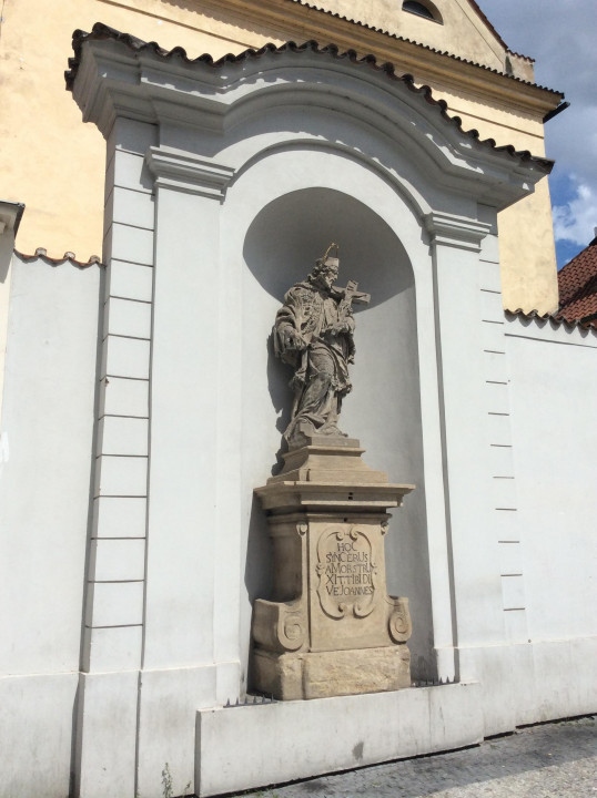 Prag Altstadt < Nepomuks