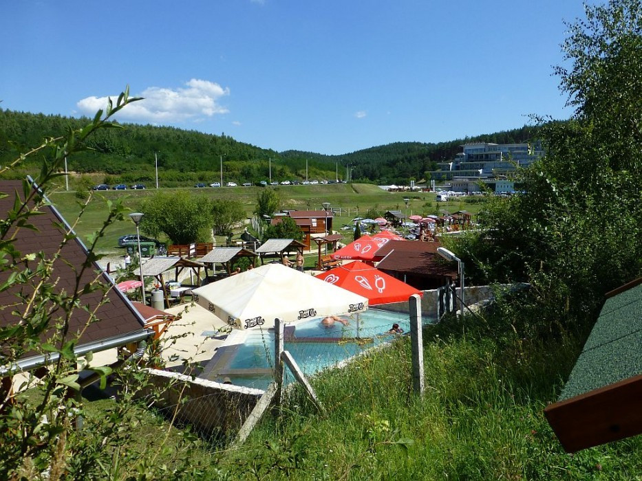 Egerszalók, Thermal- und Erlebnisbad, Blick über Egerszalók für Arme