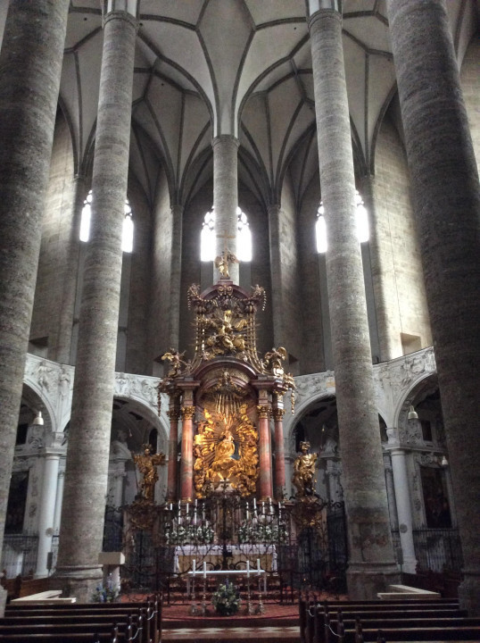 Salzburg Franziskanerkirche < Nepomuk