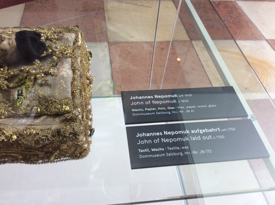 Salzburg Dommuseum < Nepomuk